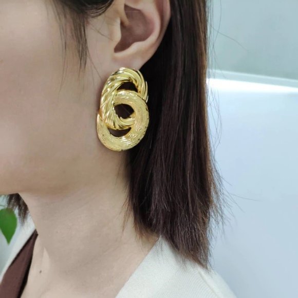 Vintage Gold Geometry Crossed Metal Loops Drop Earrings - Picture 2 of 4